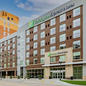 Holiday Inn Express & Suites - Lincoln Downtown By Ihg